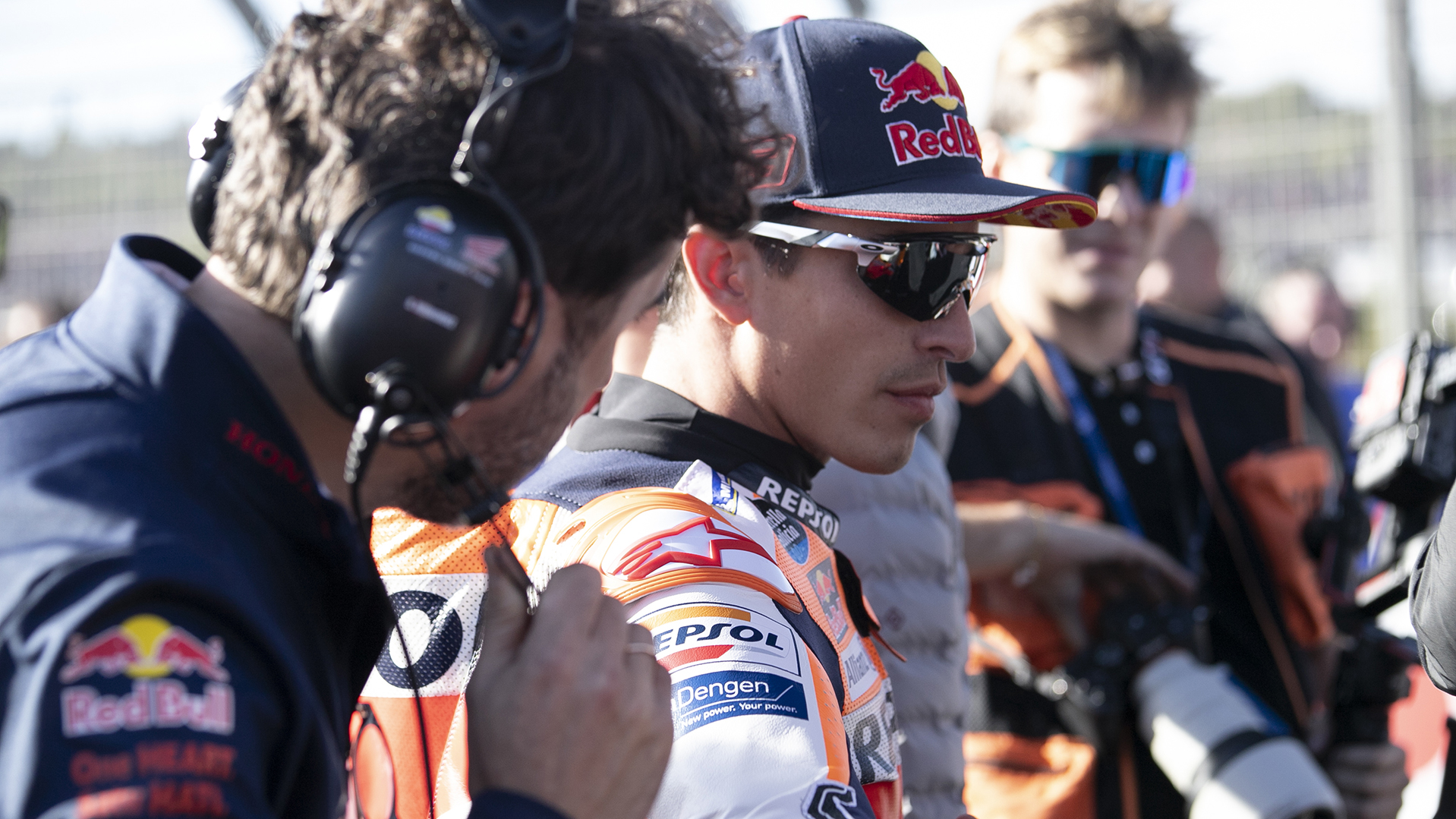 Marc Márquez en el pit lane de Valencia en su última carrera con Honda
