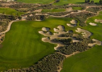 Fotografía aérea del hoyo 12 de Hacienda Riquelme Golf gestionado por GNK Golf
