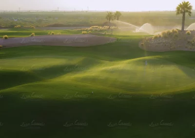 Detalle de las ondulaciones del green en Saurines Golf captado por fotógrafo de golf en Murcia